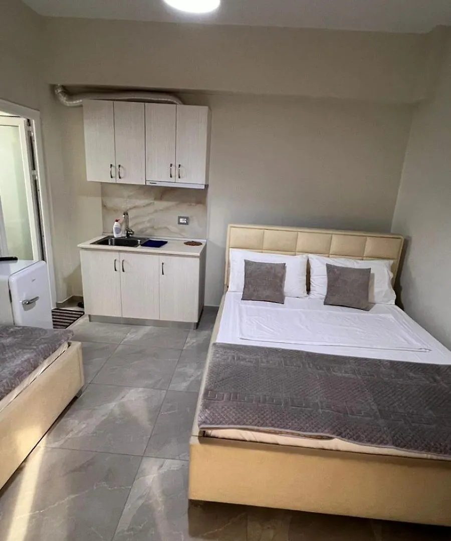 Serene Stay Vlorë 3*,  Albanien