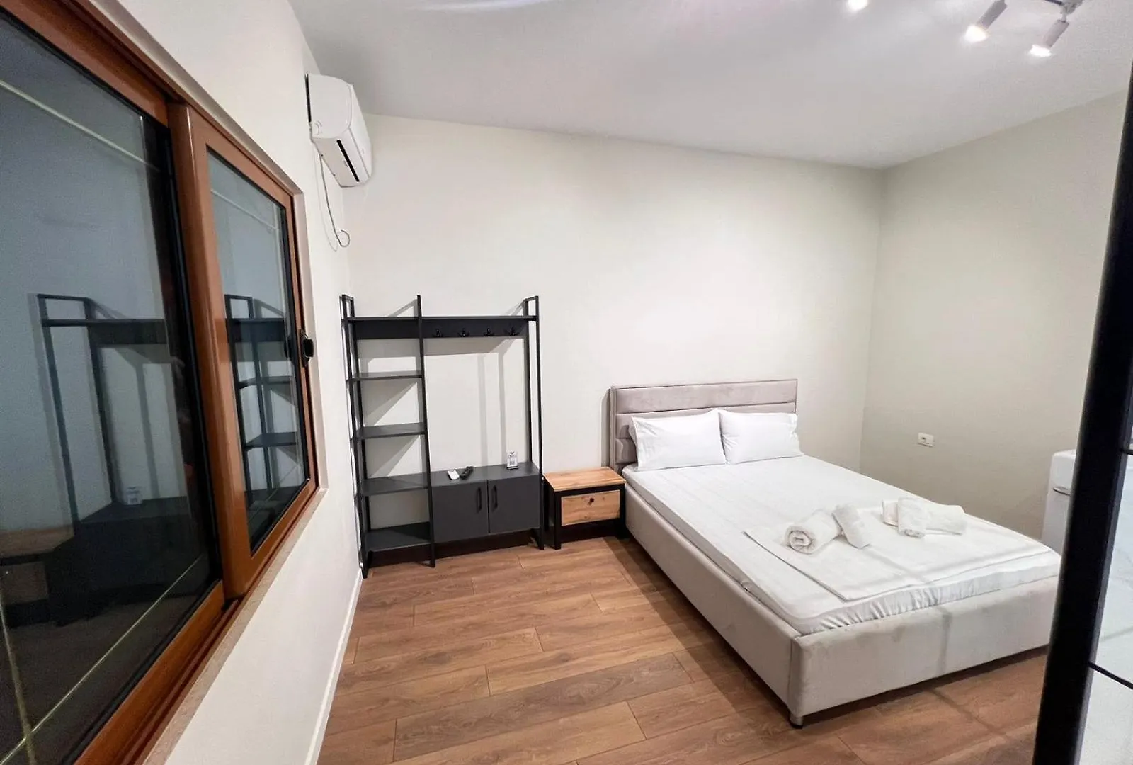 *** Aparthotel Serene Stay Vlorë Albanien