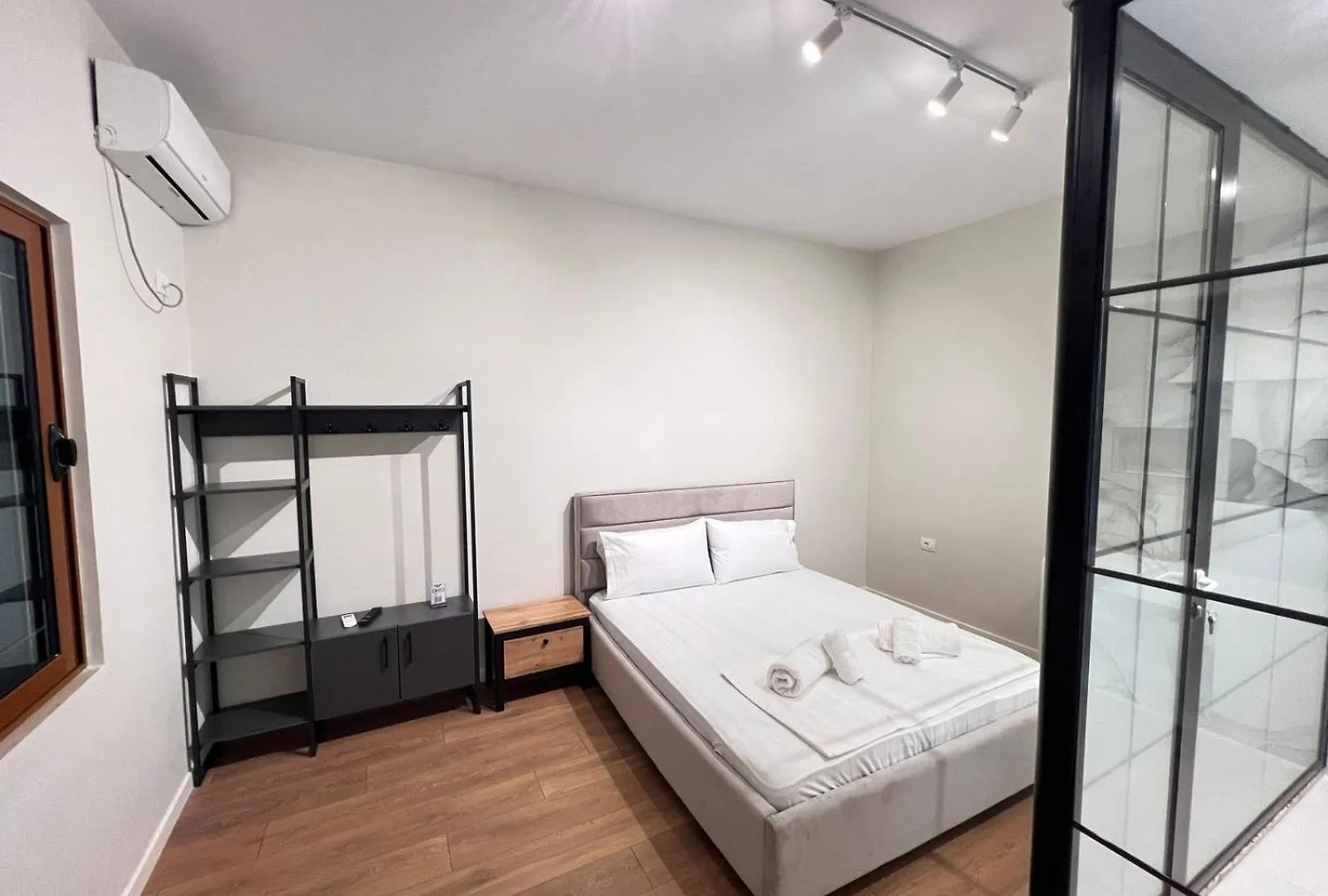 Serene Stay Vlorë Aparthotel
