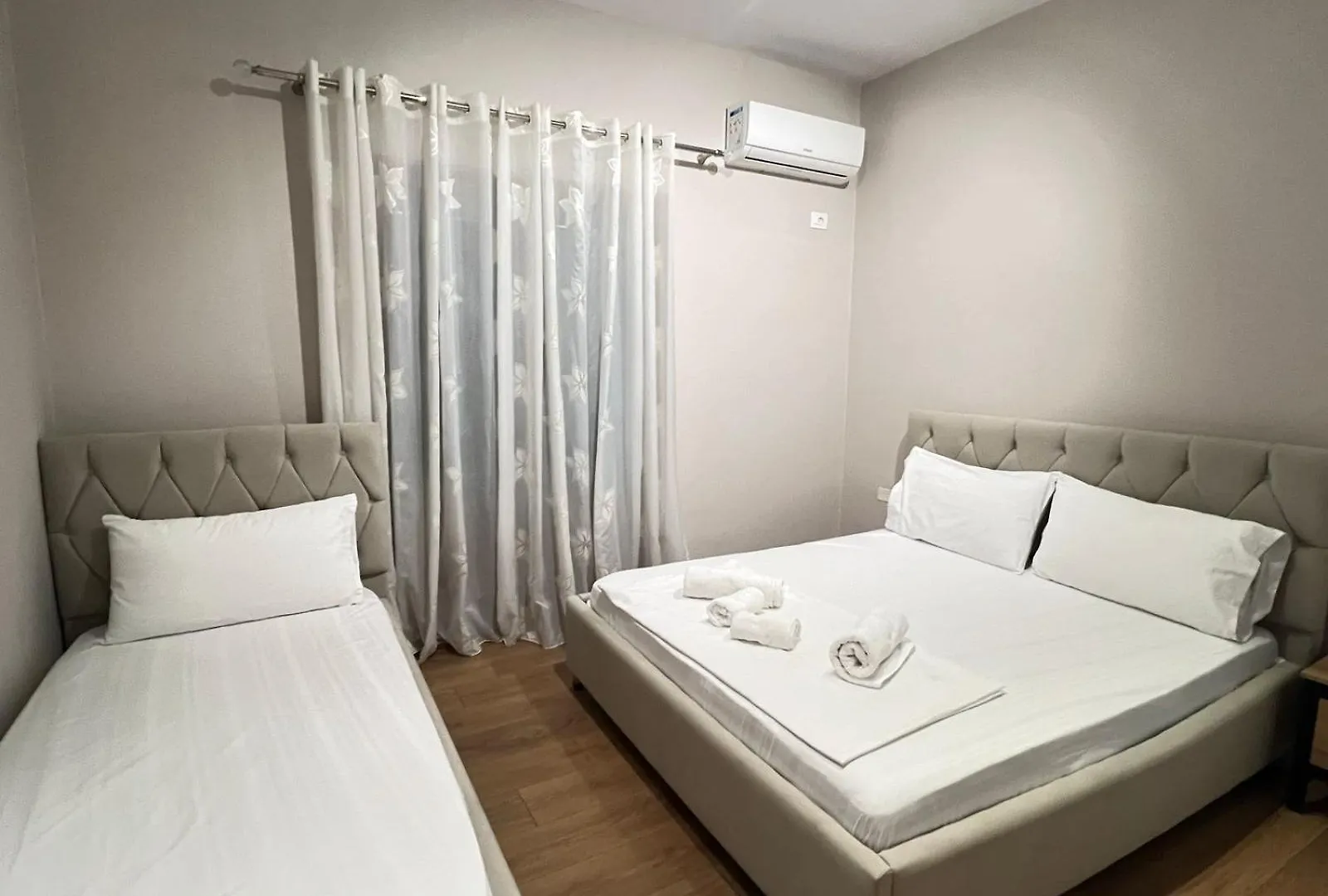 Serene Stay Vlorë 3*,  Albania