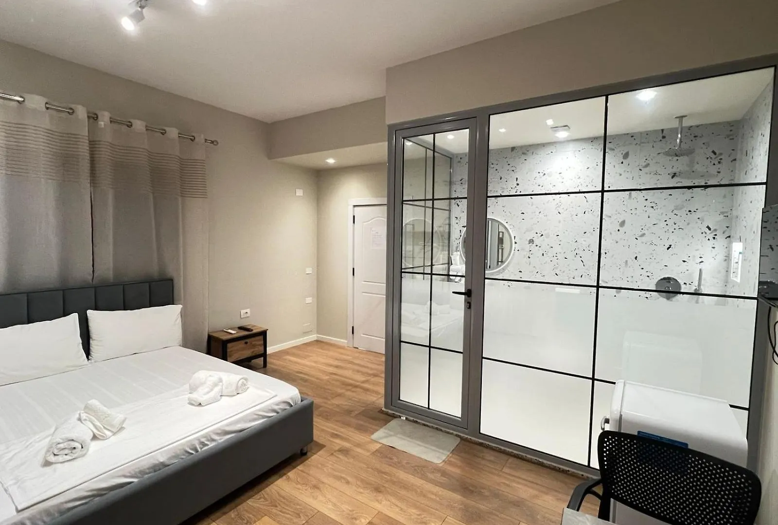 *** Apartahotel Serene Stay Vlorë Albania